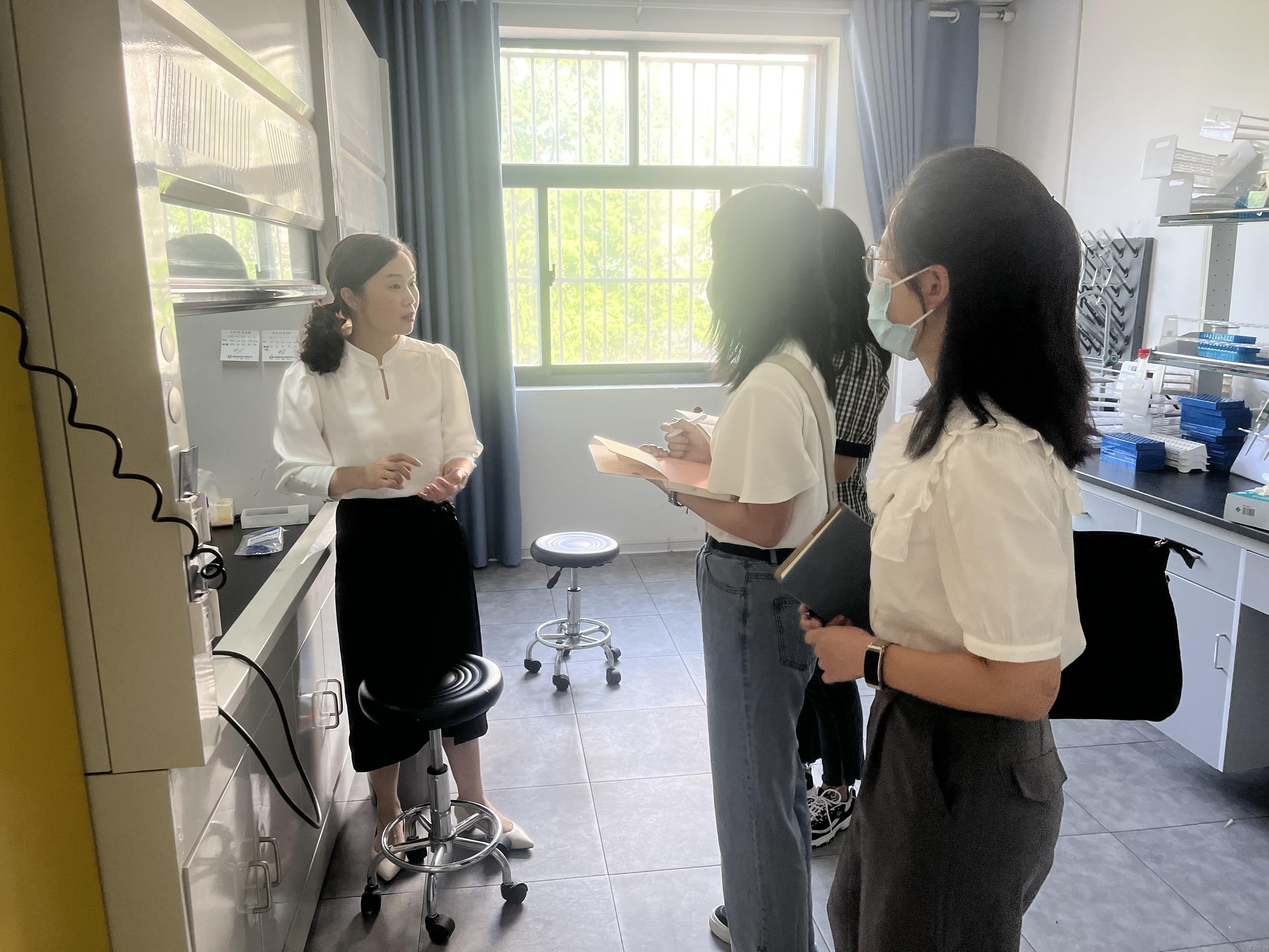 农检中心参观.jpg